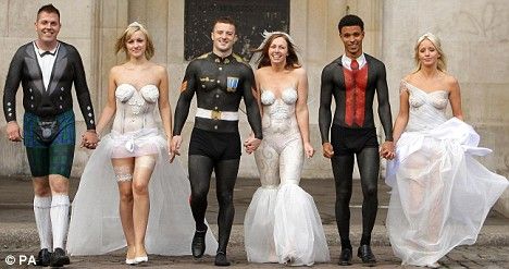 Said you wanted a skin tight dress??? Wedding Photo Fails, Worst Wedding Photos, Wedding Dress Fails, Weird Wedding Dress, Ugly Wedding Dress, Wedding Body, Wedding Fail, Crazy Wedding, Unusual Weddings