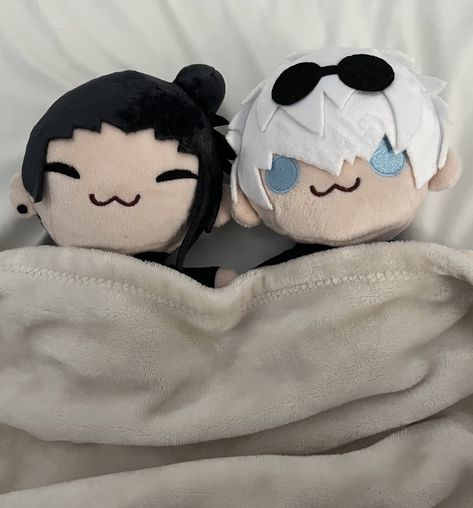 Jujutsu Kaisen Plushies, Gojo Plushie Pfp, Satosugu Aesthetic, Gojo Plushie, Suguru And Satoru, Jjk Plushies, Gojo Plush, Satoru Suguru, Anime Plushies