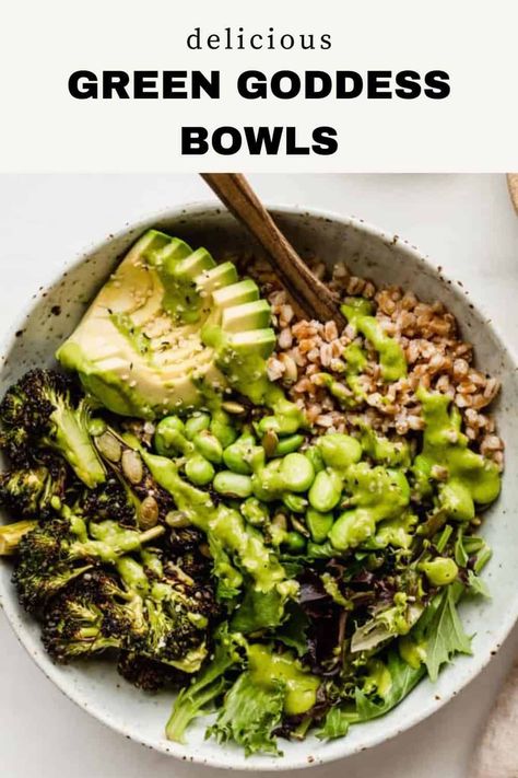 If you feel like you need an extra dose of greens in your day then these green goddess bowls are for you! Filled with crisp veggies that are packed full of vitamins, avocado for a dose of healthy fats, and some edamame to keep you full! This recipe is gluten-free, vegan and vegetarian friendly. Goddess Bowls, Pumpkin Seed Salad, Edamame Recipes, Chia Recipes, Fancy Salads, Green Veggies, Healthy Bowls, Summer Recipe, Super Foods