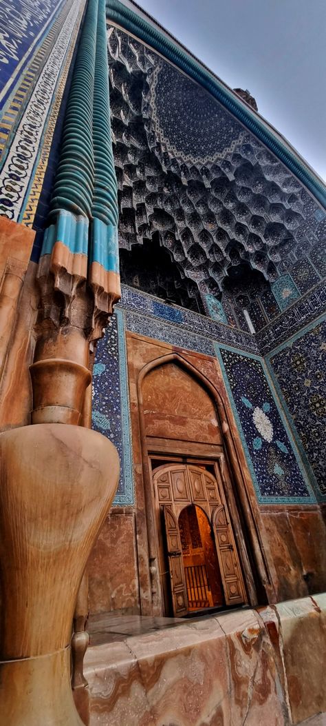 Isfahan Aesthetic, Shiraz Iran Pictures, Isfahan Photography, Persian Mosque, Iran Mosque, Iran Beauty, Iran Aesthetic, Shah Mosque, Iran Photography