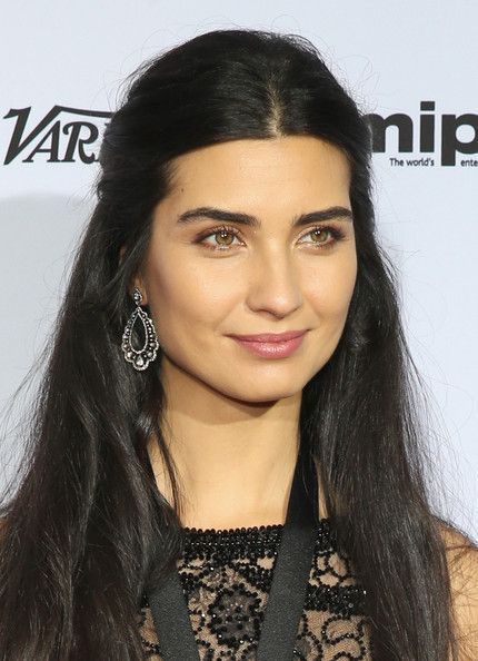 Tuba Buyukustun, Turkish Celebrities, Tuba Büyüküstün, Turkish Beauty, Cute Bikinis, Turkish Actors, Tuba, Girl Face, Selena Gomez