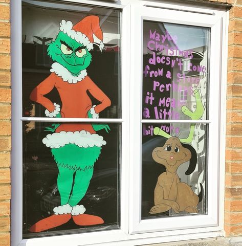 Grinch Christmas Window, Grinch Window Display, Grinch Window Painting, Window Markers, Painted Windows, Christmas Window Display, Store Window, Christmas Window, Grinch Christmas