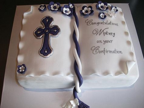 Confirmation Cake | Flickr - Photo Sharing! Confirmation Cake Ideas, Kfc Bucket, Comunion Cake, Bible Cake, Confirmation Cake, Holy Communion Cakes, Cross Cakes, Religious Cakes, First Communion Cakes