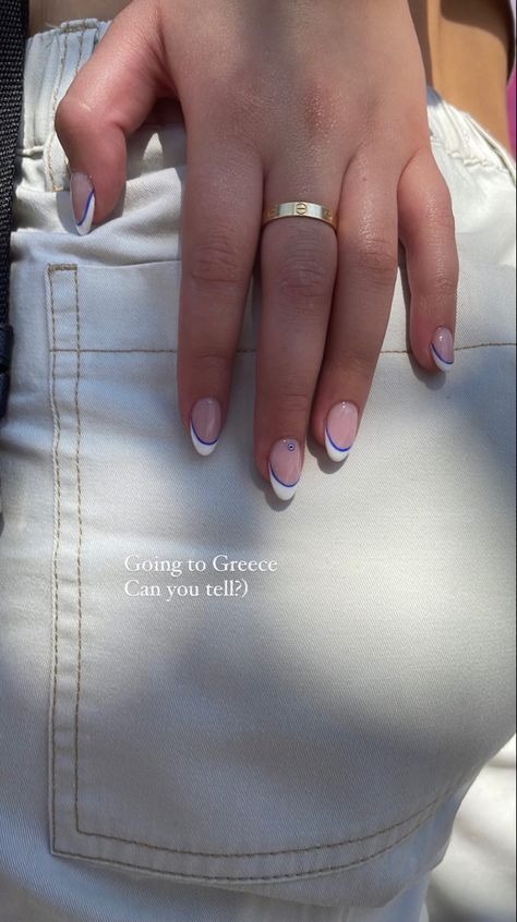 Esthetic Nails 2024, Nail Design For Greece, Simple Nails For Cruise, Summer Italy Nails 2024, Greece Trip Nails, Nail Inspo For Europe, Simple Nails For Europe, Simple Europe Nails, Gel Nails For Greece