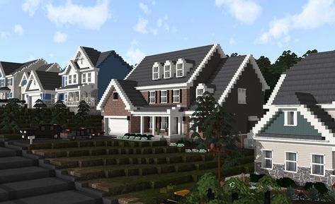 Minecraft Houses Neighborhood, Minecraft American Town, Minecraft Suburban Neighborhood, Minecraft Traditional House, Minecraft House Suburban, Bloxburg Neighborhood Build, Minecraft Neighborhood Layout, Minecraft Neighborhood, Minecraft Suburban House