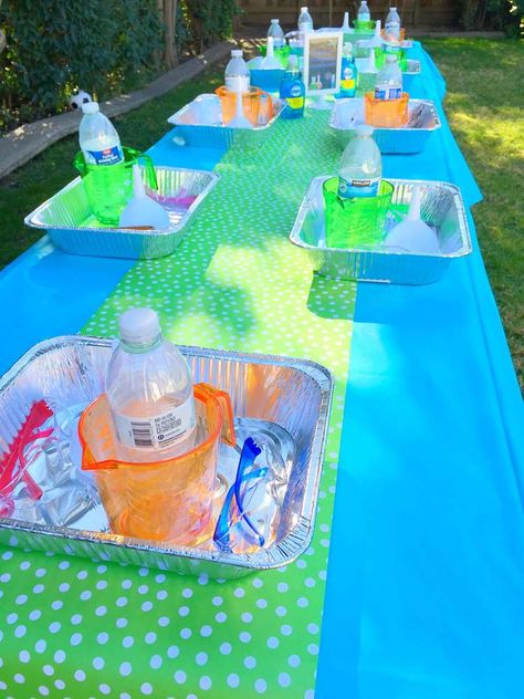 Noah's Science Lab - Experiment 9 | CatchMyParty.com Science Party Ideas Activities, Science Birthday Party Experiments, Science Experiment Party Ideas, Stem Birthday Party Activities, Stem Themed Birthday Party, Slim Party Ideas, Birthday Party Slime Station, Slime Station Party Ideas, Science Birthday Party Activities