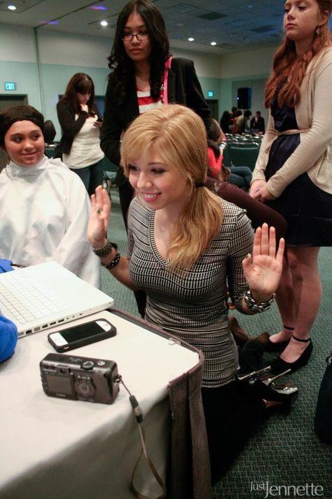 Jennette McCurdy image Jeannette Mccurdy, Zoey 101, Sam & Cat, Jennette Mccurdy, Icarly, Nickelodeon, Celebrity Crush, Victorious, Actresses