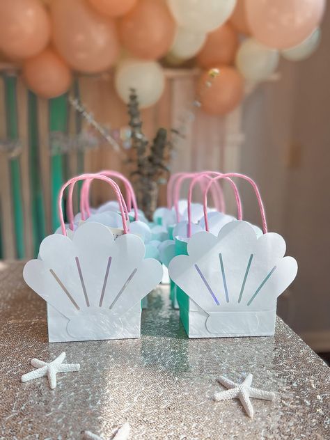 Mermaid Birthday Party Loot Bags, Mermaid Party Gifts, Mermaid Party Bags Ideas, Mermaid Birthday Favors Goody Bags, Mermaid Party Boxes, Mermaid Favor Bags, Mermaid Party Gift Bag Ideas, Modern Mermaid Party, Mermaid Theme Party Favors