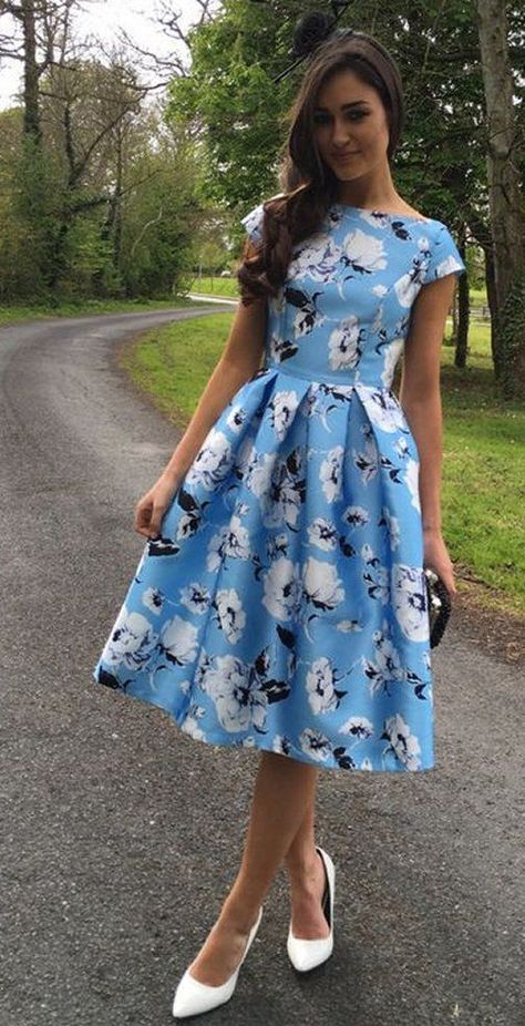 Blue dress with white flower print. Gaun Koktail, Guest Outfit, Classy Dress, Modest Dresses, Trendy Dresses, Modest Outfits, Spring Dresses, Dress Pattern, Guest Dresses