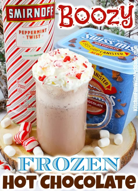 Smirnoff Peppermint Twist, Peppermint Cocktail, Peppermint Shake, Peppermint Whipped Cream, Ice Cream Cocktails, Christmas Drinks Recipes, Christmas Ice Cream, Holiday Ice Cream, Boozy Chocolate