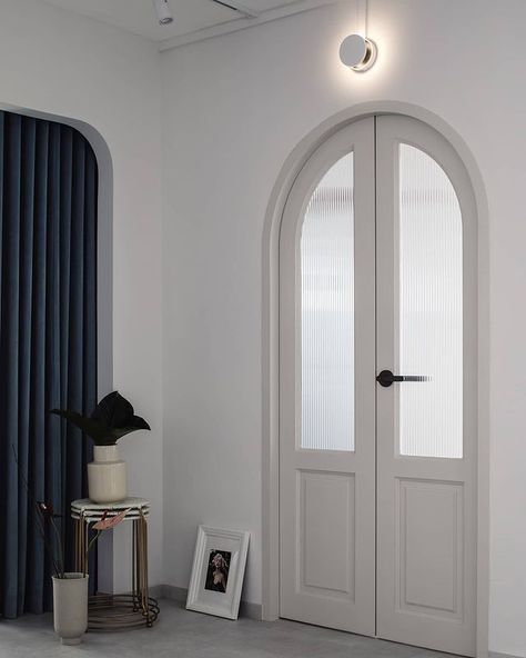 Arch Internal Door, Fluted Glass French Door, Arched Bifold Doors, Arched Doors Interior, Arch Door Design, Arched Interior Doors, Arched French Doors, Aesop Store, Door Arch