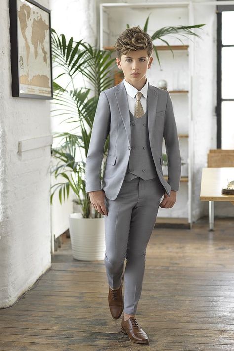 Wedding Kids Outfit, Wedding Outfit For Boys, Grey Suit Wedding, Teen Boy Outfits, Wedding With Kids, Slate Grey