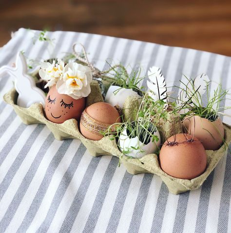 Diy Easter Decor, Egg Shell Art, Deco Nature, Egg Box, Easter Flowers, Easter Table Decorations, Spring Easter Decor, Easter Egg Decorating, Easter Decoration