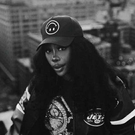 Sza Aesthetic Widget, Nobody Gets Me Sza, Sza Singer, Black And White Artist, Tattoos Infinity, Tattoos Mandala, Inspiration Tattoo, Tattoos Geometric, Tattoos Skull