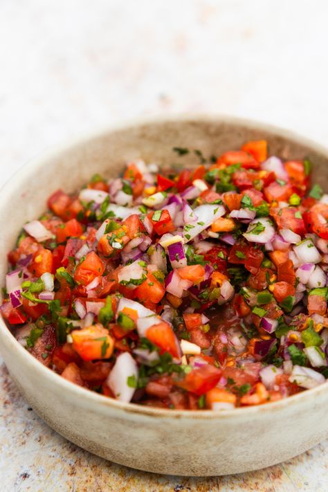 Pico De Gallo Pico Del Gallo, Cabbage Pico De Gallo, Best Homemade Guacamole, Homemade Guacamole Recipe, Guacamole Recipe Easy, Best Guacamole Recipe, Fresh Guacamole, How To Make Guacamole, Easy Guacamole