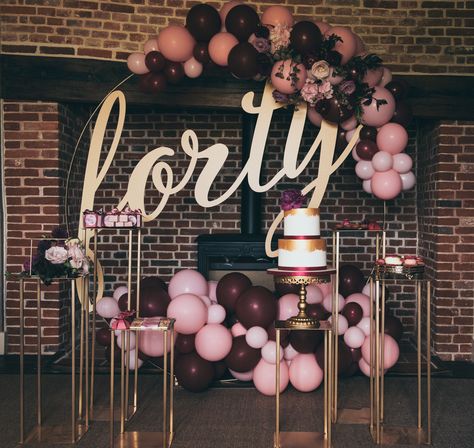 40th Bday Party Decorations Ideas For Women, 40th Bday Balloon Decor, 40th Birthday Photo Booth Ideas, 40 Birthday Decoration Ideas, Party Ideas 40th Birthday Woman, 40thbirthday Ideas Woman, Talk 40 To Me Birthday, 40th Birthday Backdrop Ideas, 60th Birthday Backdrop Ideas For Mom