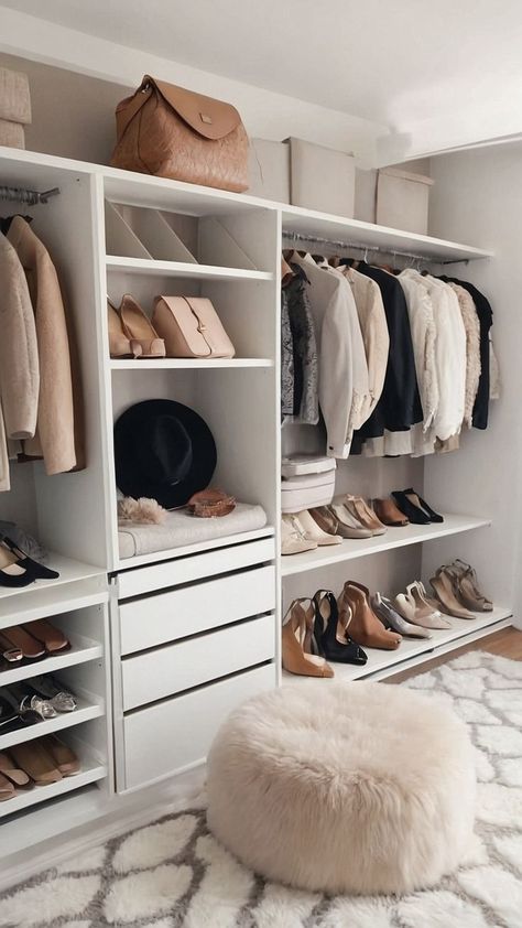 Organized Aesthetic Closet, Interior Closet Design, Small Bedroom Walk In Closet Ideas Master, Bedroom Inspirations Wardrobe, Open Wardrobe Ideas Bedroom, Small Wardrobe Room, Master Closet With Mirror, Built Out Closet, L Shaped Walk In Closet Small