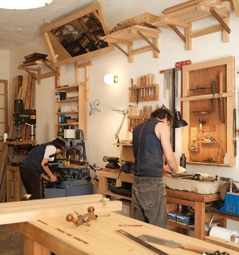 We’re back from holidays and ready to go! Sharpening tools and organizing the shop today @ateliermateus #marcenaria #woodworking #joinery #sharpening #toolstorage #furniture #atelier #lisboa Woodworker Aesthetic, Writers Cabin, Guitar Workshop, Steel Workshop, Studio Workspace, Workshop Projects, Record Rack, Homes In Italy, Art Studio Design