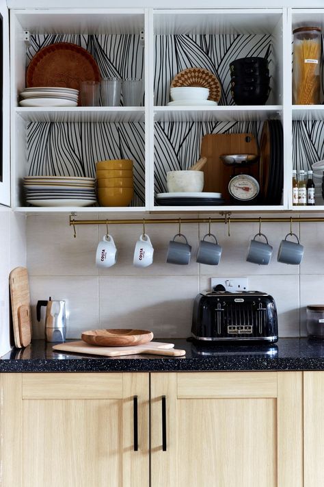 Are you looking to update your rented kitchen but aren't allowed to paint. Here are 5 simple alternate ways to update your kitchen without painting! #renta; #rentedkitchen #kitchen #kitchenhacks Upcycled Kitchens, Upcycled Kitchen Cabinets, Remove Cabinet Doors, Declutter Kitchen Counter, Armoire Ikea, Interior Tips, Rental Kitchen, Ikea Cabinets, Kitchen Cabinet Doors