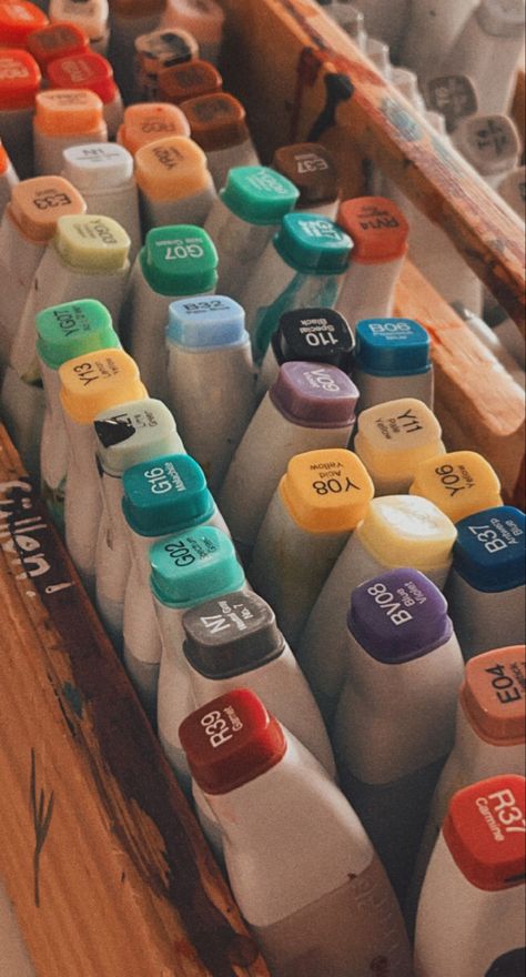 Markers Aesthetic Art, Marker Set Aesthetic, Copic Marker Aesthetic, Art Materials Aesthetic Photography, Artist Supplies Aesthetic, Art Supplies Markers, Copic Markers Aesthetic, Drawing Materials Art Supplies Aesthetic, Art Subject Aesthetic