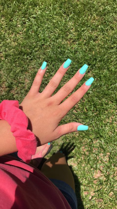 Summer Colors Nails 2023, Square Teal Nail Designs, Teal Turquoise Nails, Coffin Teal Nails, Neon Simple Nails, Neon Turquoise Nails, Teal Coffin Acrylic Nails, Teal Colored Nails, Bright Turquoise Nails