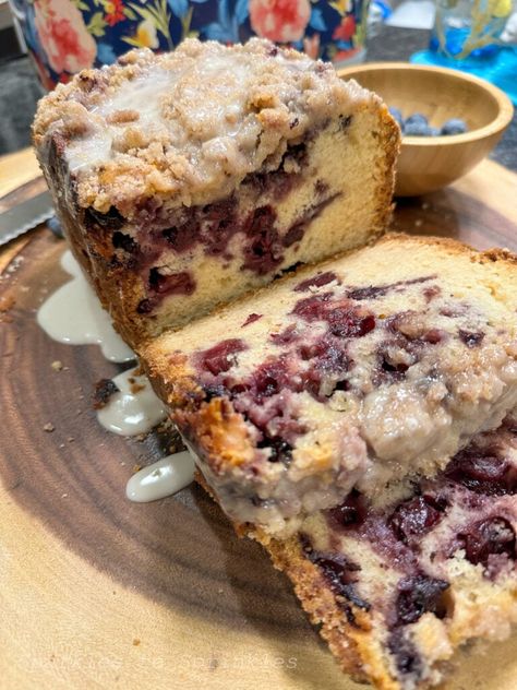 Hamilton Beach Bread Machine Recipes, Beach Bread, Bread Machine Banana Bread, Brownie Bread, Blueberry Muffin Bread, Coffee Cake Loaf, Easy Bread Machine Recipes, Blueberry Bread Recipe, Best Bread Machine