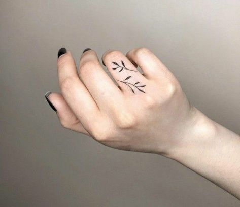 Finger Tattoo Symbols, Finger Tattoo Placement, Tattoo Ideas Finger, Tattoo Healing, Finger Tattoo Ideas, Pola Tato, Wrap Tattoo, Finger Tattoo For Women, Hand And Finger Tattoos