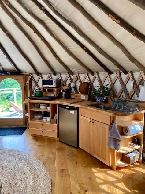 Yurt Aesthetic, Yurt Homestead, Yurt Kitchen, Yurt Kits, Bell Tent Interior, Yurt Life, Putney Vermont, Building A Yurt, Yurt Interior