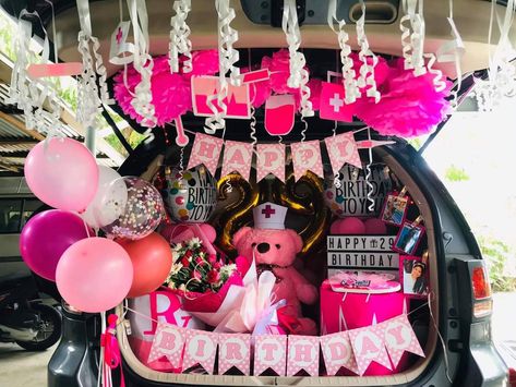 Car Trunk Valentines Surprise, Car Bday Surprise, Car Trunk Surprise Birthday, Trunk Birthday Surprise, Car Birthday Surprise, Car Decoration For Birthday Surprise, Car Trunk Surprise Ideas, Car Surprise, Birthday Hacks