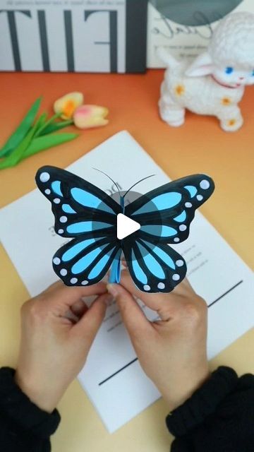 Flying Butterfly Paper Craft, How To Make Flying Butterfly, Montessori Butterfly Activities, Paper Butterfly Crafts For Kids, Flying Butterfly Craft, Jungle Butterflies, Flying Paper Butterfly, Paper Butterflies Diy, Flying Butterfly Card