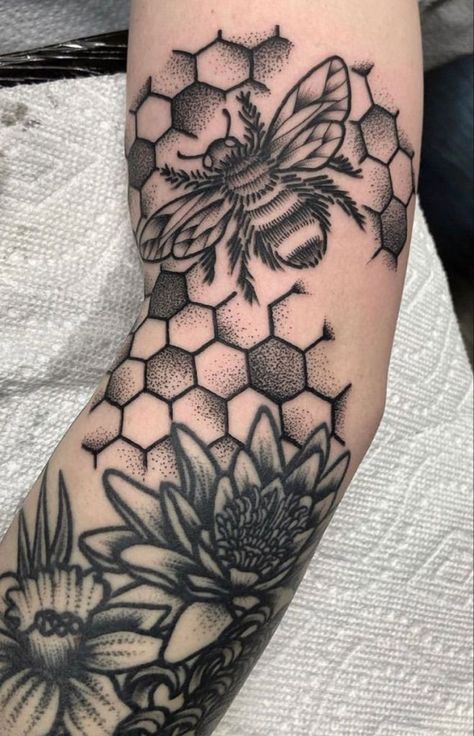 Honeycomb Tattoo 26 Honeycomb Bee Tattoo, Bee Tattoo Meaning, Honeycomb Tattoo, Tattoo Sleeve Filler, Backpiece Tattoo, Throat Tattoo, Tattoo Filler, Skeleton Hand Tattoo, Cool Chest Tattoos