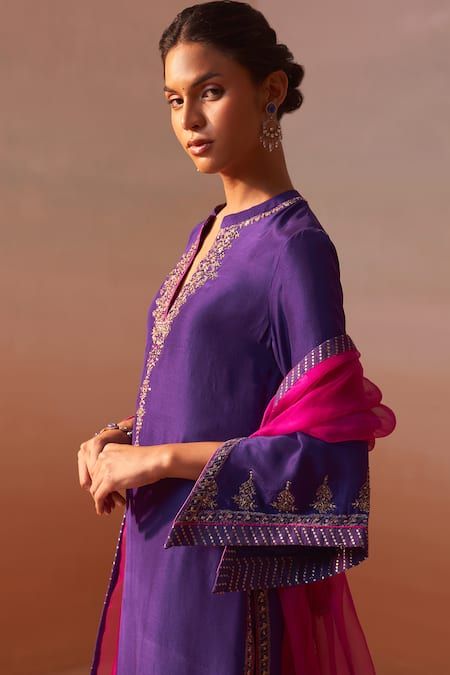 Buy Purple Dupion Embroidery Zari Mandarin Collar Fleur Kurta Palazzo Set For Women by Nitika Gujral Online at Aza Fashions. Silk Palazzo Pants, Kurta And Palazzo, Silk Kurti Designs, Kurta Palazzo Set, Traditional Attires, Anarkali Dress Pattern, Zari Embroidery, Kurta Palazzo, Palazzo Set