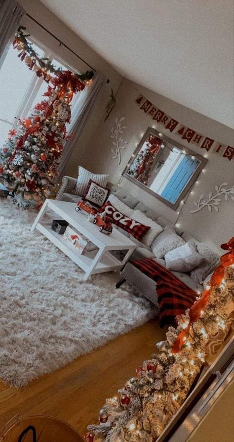 Target Secret Sale, Xmas Apartment Decorations, Christmas Light Around Tv, Christmas Decor Display Ideas, Simple Christmas House Decor, Small Apartment Christmas Decor Ideas Traditional, Christmas Decor Ideas For Outside Home, Christmas Decorated Apartments, Christmas Townhouse Decor