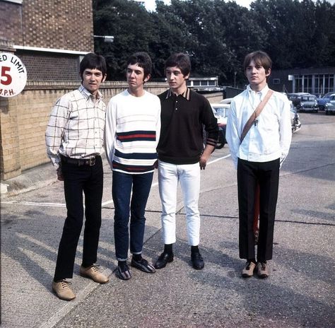 Small Faces Kenney Jones, Ronnie Lane, Steve Marriott, Tailor Made Suits, Vintage Street Fashion, Acid House, Rock And Roll Bands, Face Pictures, Northern Soul