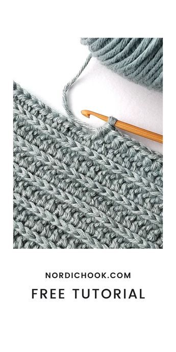 This free crochet tutorial shows how to make the royal ridge stitch step-by-step. It includes detailed photo instructions. This stitch is reversible and looks the same on both sides. The fabric turns out dense but not very thick. Stitch Step By Step, Kat Haken, Chunky Crochet Blanket, Crochet Stitches For Blankets, Crochet Stitches For Beginners, Crochet Throw, Crochet Stitches Tutorial, Crochet Instructions, Tunisian Crochet