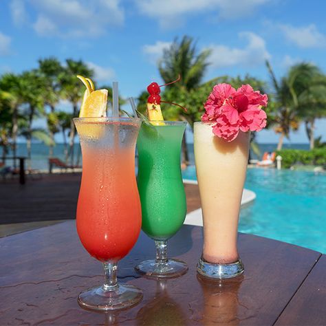 Tropical Drinks Aesthetic, Tropical Restaurant, Classy Drinks, Caribbean Aesthetic, Belize Food, Bubble Tea Flavors, Beach Barbie, Placencia Belize, Pretty Alcoholic Drinks