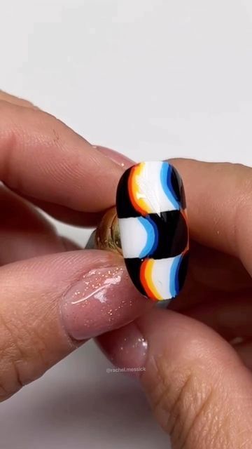 Glitch Nail Art, Wavy Checkered Nails, Checkered Nails Tutorial, Checker Nail Designs, Nail Art Checkered, Glitch Nails, Optical Illusion Nails, Checker Nails, Gemini Nails