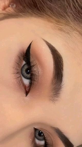 Nude Eye Makeup, Maquillage Yeux Cut Crease, Makeup Ojos, Membentuk Alis, Soft Eye Makeup, Outfit Planning, Prom Eye Makeup, Subtle Makeup, Bold Brows