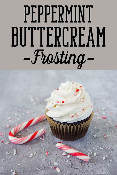 Peppermint Buttercream Frosting, Powdered Sugar Frosting, Peppermint Buttercream, Cookies And Cream Frosting, Peppermint Recipes, Holiday Sugar Cookies, Recipe Cookies, Peppermint Cream, Best Sugar Cookie Recipe