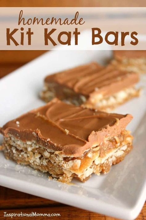 Kit Kat Recipes, Club Crackers, Kit Kat Bars, Vegan Protein Bars, Gooey Caramel, Butterscotch Chips, Melting Chocolate Chips, Ooey Gooey, Kit Kat