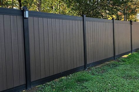 Corrugated Metal Fence, Vinyl Fences, Vinyl Privacy Fence, Modern Fence Design, Privacy Fence Designs, Living Fence, Brick Fence, Horizontal Fence, Backyard Privacy