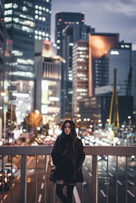 Night Photography Portrait, Night Street Photography, Street Photography Portrait, City Shoot, Night Portrait, Dreamy Photography, Street Portrait, Best Photo Poses, Street Fashion Photography