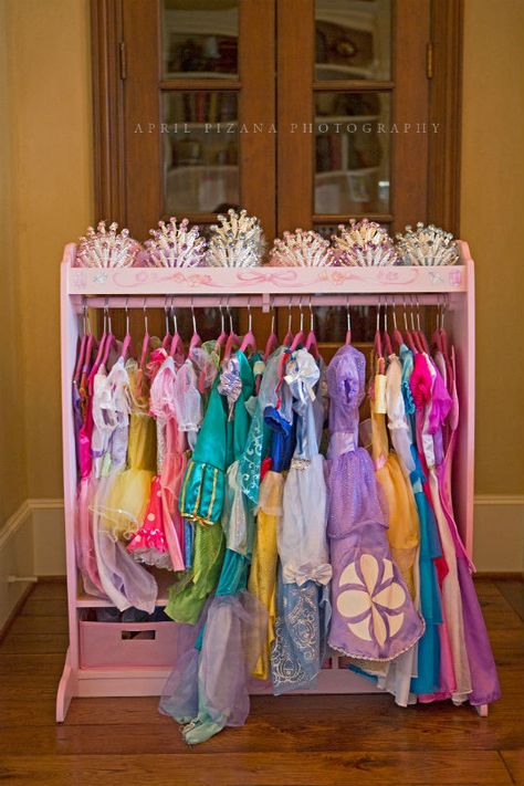 costume rack for mini guests! Dress Up Stations, Dress Up Closet, Dress Up Storage, Kid's Playroom, Baby Clothes Storage, Disney Princess Birthday Party, Glamouröse Outfits, Fairytale Party, Princess Bedroom