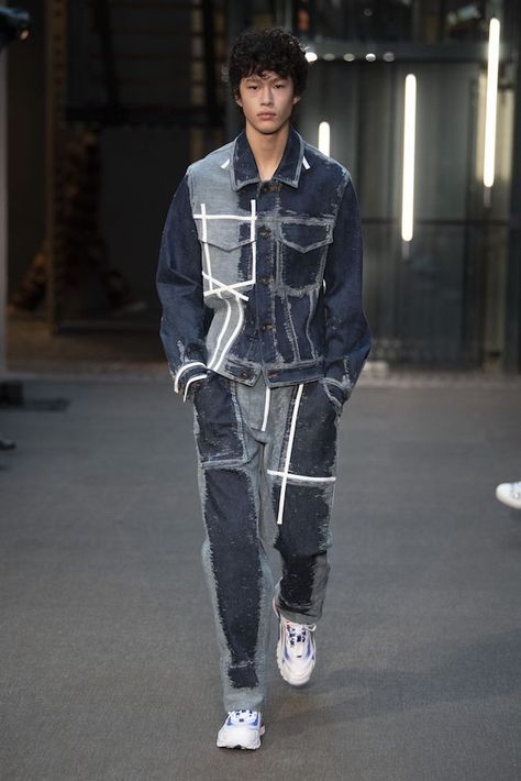 Tailoring, Luxe Fabrics, Metallic Denim Inspire FW 20-21 Men’s Fashion – Sourcing Journal Men Street Styles, Metallic Denim, Denim Outfit Men, London Men, Men's Denim Style, Denim Inspiration, Denim Ideas, Street Style Outfits Men, All Jeans