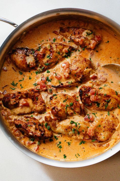 Creamy Tuscan Chicken Recipe, Tomato Parmesan, Marry Me Chicken Recipe, Tuscan Garlic Chicken, Chicken Crockpot Recipes Easy, Marry Me Chicken, Pasta Casera, Parmesan Sauce, Tuscan Chicken