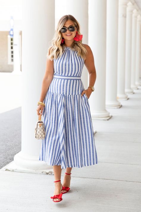 Stripe Linen Dress - Krystin Lee Linen Dress Elegant Classy, White Striped Dress Outfit, Dress Midsize, Krystin Lee, Striped Linen Dress, Julie Vos, Bag Louis Vuitton, Summer Fashion Dresses, Modest Wear