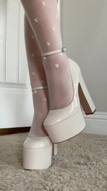 Cute Platform Shoes Outfit, Couqutte Shoes, Shoes For Prom Heels, Arminarshe Outfits, Wedding Platform Shoes, Cute Heels Aesthetic, Cute Heels For Prom, Dream Shoes Heels, Shoes Aesthetic Boots