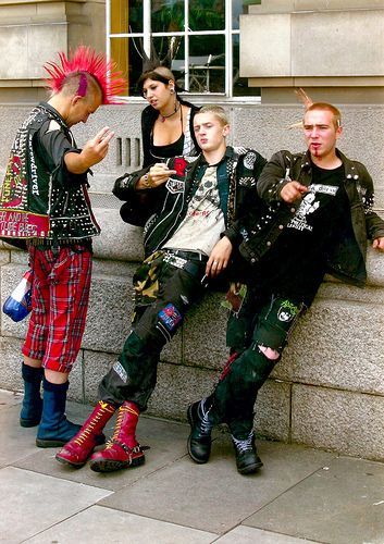 80s Punk Fashion, Stile Punk Rock, Ropa Punk Rock, Chica Heavy Metal, Punk Mode, Cultura Punk, 90s Punk, Estilo Punk Rock, Punk Boy