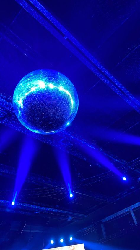 #disco #discoball #music #concert #club #party #fun #blue #blueaesthetic #aesthetic #festival Blue Party Aesthetic Wallpaper, Blue Disco Ball Aesthetic, Blue Disco Aesthetic, Blue Club Aesthetic, Blue Concert Aesthetic, Blue Party Aesthetic, Dad Party Theme, Blue Disco Ball, Aesthetic Festival