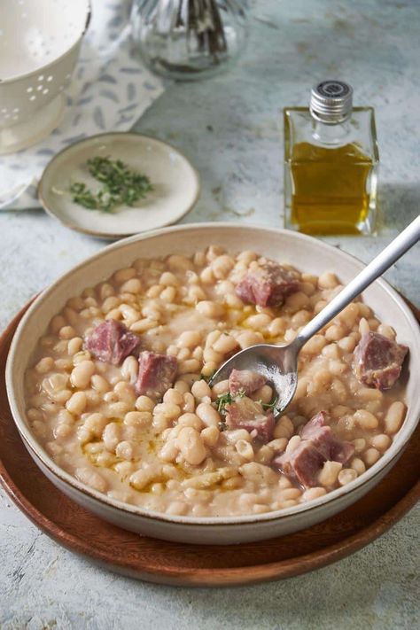 Great Northern Beans And Ham Hocks, Smoked Ham Hocks And Beans, Great Northern Beans And Ham, Northern Bean Recipes, Recipe For Great Northern Beans, Northern Beans Recipe, Great Northern Beans Recipe, Northern Bean Soup, Vegetarian Beans